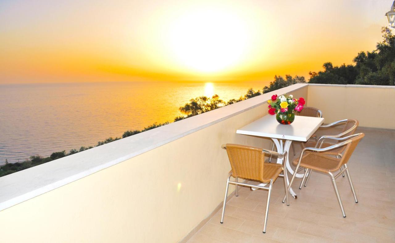 Holiday Apartments Maria With Pool And Panorama View - Agios Gordios Beach Exteriér fotografie